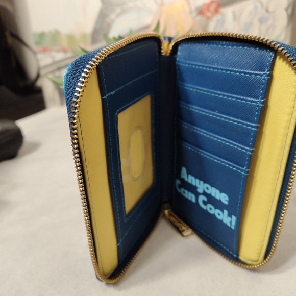 Loungefly Some Corner Wear. Hardware Has Some Use - Picture 4 of 6